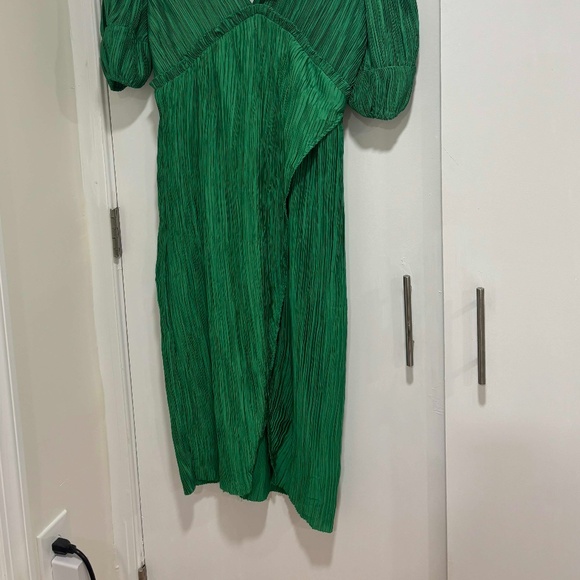 NWT By Anthropologie V-Neck Pleated Slim Midi Dress XSP - Picture 2 of 5